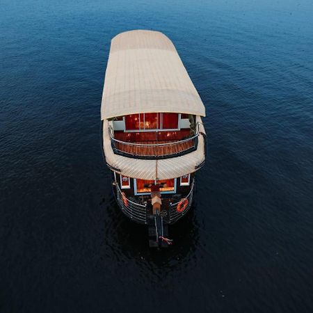 Venice Premium Houseboats Alleppey Alappuzha Exterior photo