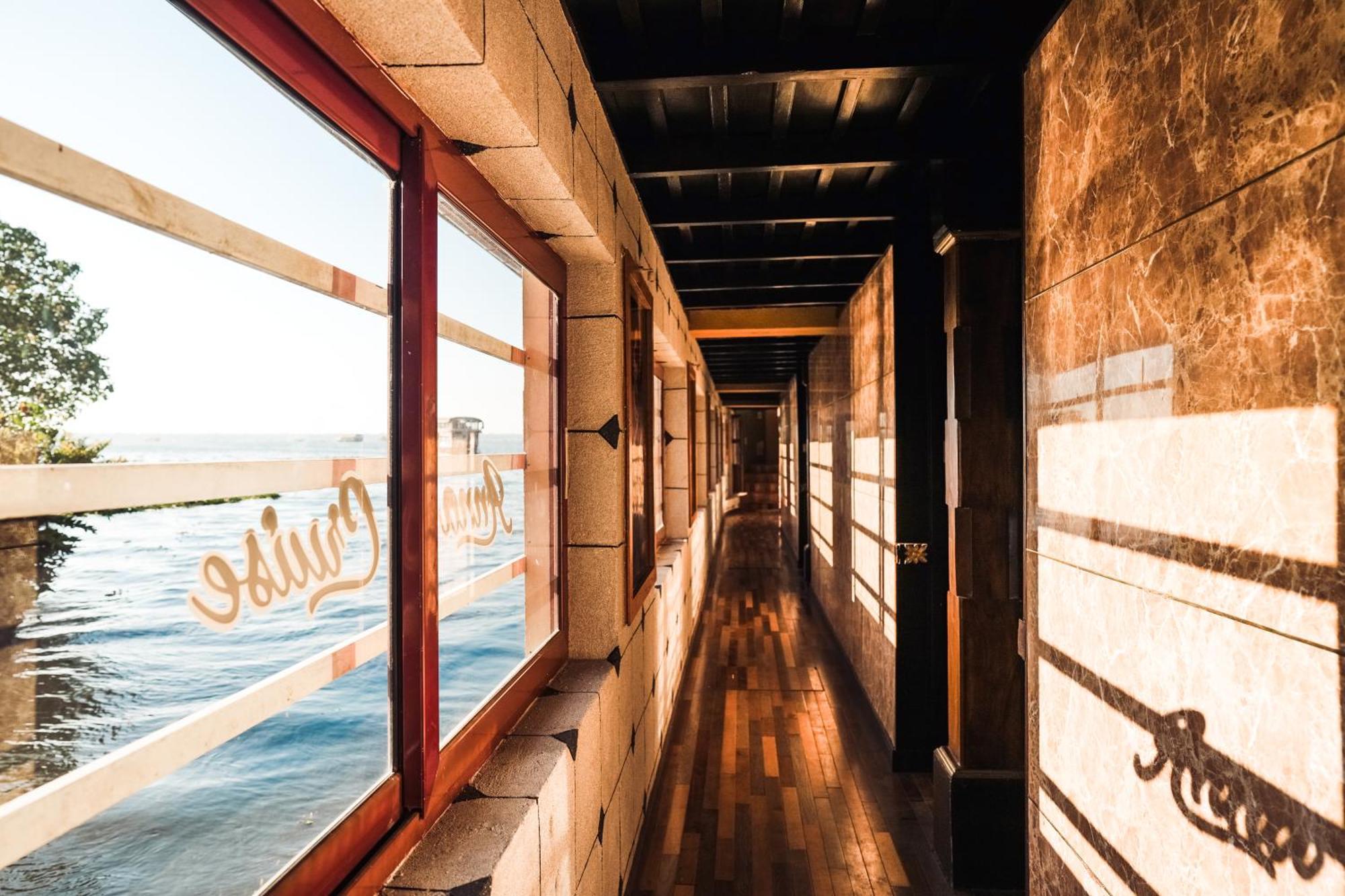 Venice Premium Houseboats Alleppey Alappuzha Exterior photo