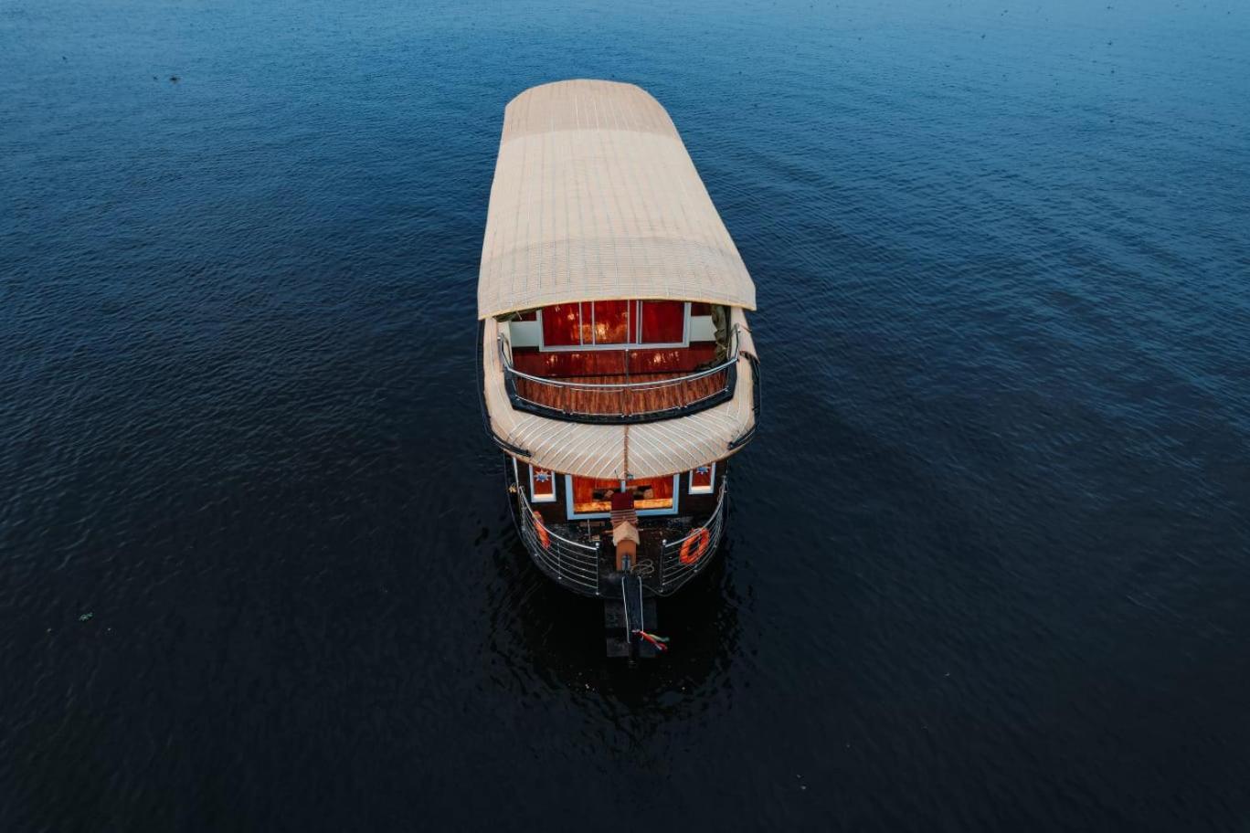 Venice Premium Houseboats Alleppey Alappuzha Exterior photo